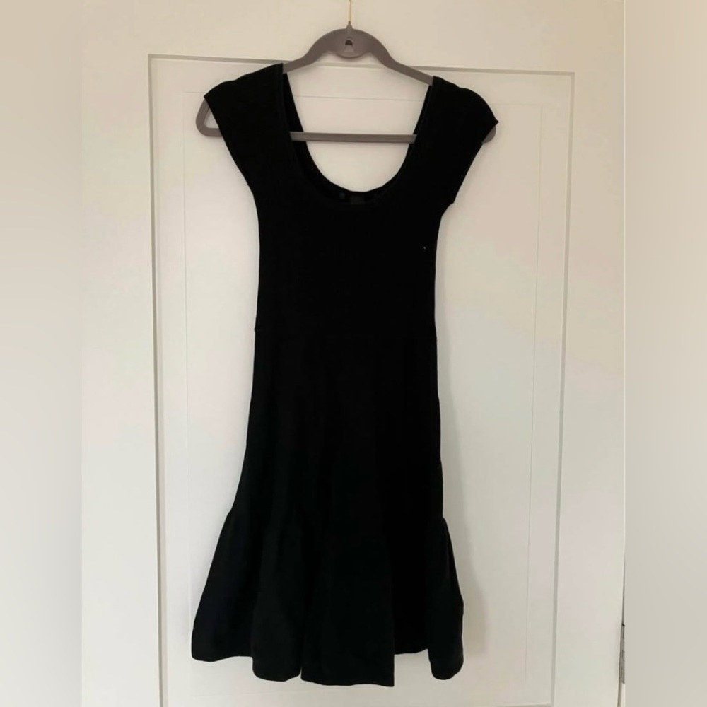 Victoria’s Secret
Black Dress